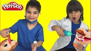 André Le DENTISTE PLAY DOH SOIGNE LE PATIENT AVEC SON ASSISTANT   StudioSurpriseToys [upl. by Yleen945]