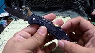 Spyderco Delica 4 WEmerson Wave It opens like magic [upl. by Fishman]