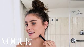 Taylor Hills 10Minute Guide to Her Fall Look  Beauty Secrets  Vogue [upl. by Yluj]