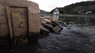 Rhein Kritisches Niedrigwasser setzt Schifffahrt zu [upl. by Scarlett482]