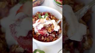 Easy vegan berry crumble 🍓 crumble easydessert healthydessert [upl. by Odranar323]