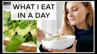 21 What I Eat In A Day  Niomi Smart [upl. by Enilesoj]