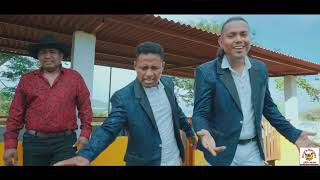 Los De La Doble MM Ft Raza Costeña  Hermanos Quiñones Videoclip Oficial [upl. by Hartnett]