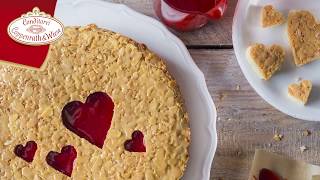 Coppenrath amp Wiese – Kuchenkult – Tutorial – BienenstichTorte zum Valentinstag [upl. by Hannus831]