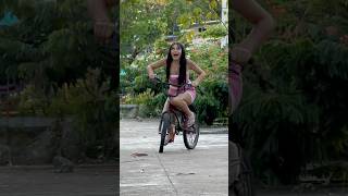 La bici 🚲 de 22 centimetros 😀feliz🎉broma de humor 😍🥰 [upl. by Malik313]