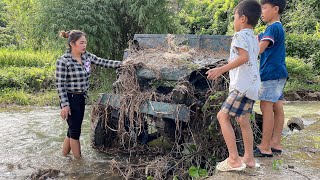 Restoring a rusted vintage truck trapped under a bridge by floods Ep 1 [upl. by Aicileb279]