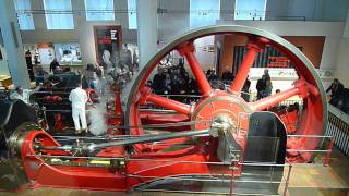 Corliss Steam Engine starting up at the London Science Museum [upl. by Sema760]