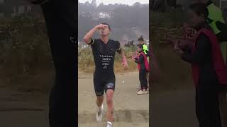 Kyle Smiths antilittering confusion costs him the lead 🤦🚮 t100 triathlon [upl. by Eisenstark266]