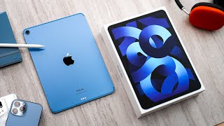 iPad 10th Gen 109 2022  Unboxing and First Review [upl. by Idnyc]