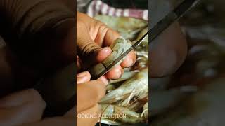 Deveining the Prawns prawns cleaning homemade cooking youtuber goa viral shorts [upl. by Peggy]