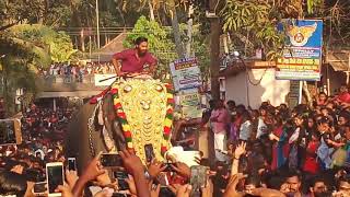 Chirakkal kalidasan mass entry at kodimootil parippally [upl. by Meesaw]