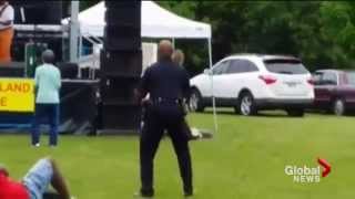 Toronto police officer gains attention for dancing on duty [upl. by Anuahsar]