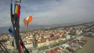 Volare in Tandem sul lungomare della Versilia in paramotore [upl. by Huskamp]