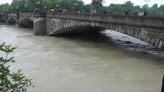 Hochwasser Isar München  2Juni 2013  Isar flood [upl. by Towney524]