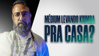 O médium pode levar um Kiumba do terreiro para a sua casa [upl. by Milano487]