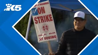 Boeing workers will vote on a new contract offer Monday [upl. by Elnukeda866]