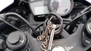 How to handle lock a motorcycle [upl. by Hammel538]