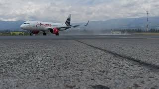 Arco de agua para el Airbus A320neo de Avianca con imagen especial de AeroGal [upl. by Daughtry61]