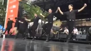 Όταν οι Κρητικοί χόρεψαν στην Αυστραλία Cretan Dance in Melbourne [upl. by Whitby]