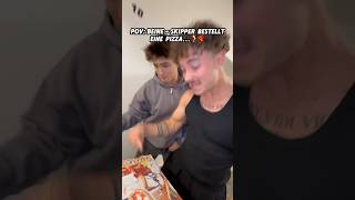 POV BeineSkipper bestellt eine Pizza…🍕🦵 [upl. by Amaerd]