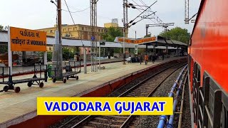 Grand Entry OF Vadodara Railway Station  SGNR KCVL Express  Indian Railway [upl. by Naibaf]