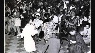 Shirley Caesar sweeping through the city 1970s Live [upl. by Trey]