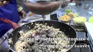 Chiles RELLENOS en NOGADA con Anastassia Sfeir [upl. by Ardek]