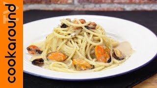 Spaghetti cacio e pepe con le cozze  goduria suprema [upl. by Eadas478]