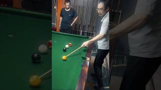 La cara del señor al final es un poema 😂 billiards 8ballpool billarprofecional snooker pool [upl. by Cirdahc217]