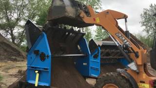 Topsoil Screener SLG 78VF5 Screening Soil and Rocks [upl. by Pish480]