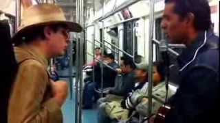 Palomazo del Sonecito en el metro con Marcos Moyado [upl. by Abbe]