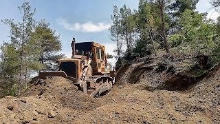 Caterpillar D7G Bulldozer EXPANDING THE FOREST ROAD VİRAJ GENİŞLETME bulldozer dozer global [upl. by Thacker]