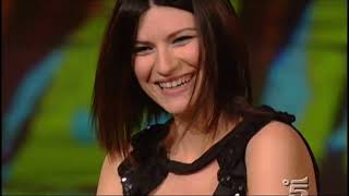 Checco Zalone con Laura Pausini quotFINISCE QUIquot dal vivo ArciZelig 2009 [upl. by Yevoc]