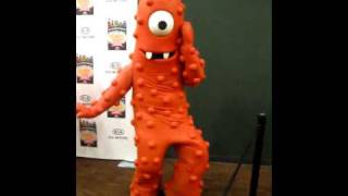 Yo Gabba Gabba  Muno dancing at VIP Meet and Greet [upl. by Lani]