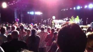 Jimmy Buffett falls off stage in Sydney Australia [upl. by Llednov370]