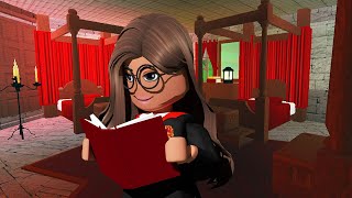 MAKING A HARRY POTTER THEMED ROOM FOR MY HOTEL  Bloxburg [upl. by Jarid]