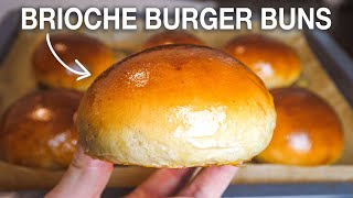 Die PERFEKTEN BURGER BUNS selber machen  Brioche Bun Rezept [upl. by Nwahsud890]