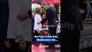 El Rey Felipe amp Doña Sofía ❤️ Momento Madre e hijo reyfelipe doñasofía felipevi españa [upl. by Wasson]