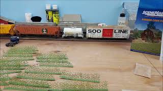 Walthers HO scale corn field for the Chicago Central [upl. by Sheeree]