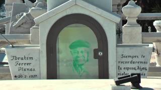 Grave Ibrahim Ferrer on cemetery Cementerio de Cri‏stóbal Colon in Havana [upl. by Lenka]