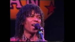 Djavan  Sina MPB Ao Vivo Musicalidade [upl. by Einatsed]