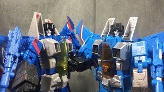 Takara VS Hasbro MP Thundercracker [upl. by Aenert602]