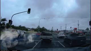 Aussiecams  Just add water and holden driver cant help themselves then crashes Geebung QLD [upl. by Lihas76]