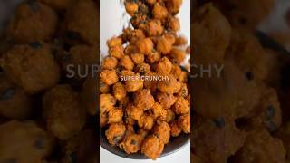 Crunchy Roasted Chickpeas Snack 🤯 vegan recipes plantbased veganrecipe beans vegan snack food [upl. by Sabina]