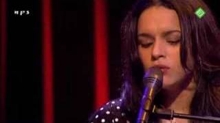 04 Norah Jones  Sunrise live in Amsterdam [upl. by Amak]