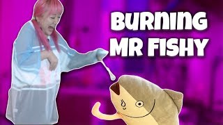 Burning Mr Fishy  Burn the kitchen with Eloise [upl. by Kirima810]