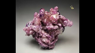 20390  VESUVIANITE var MANGANOAN Jeffrey mine Canada [upl. by Nnel]