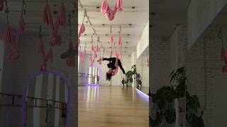 Аэростретчинг Aerial yoga hammock coversong aerialacrobatics aerialdance acro аэройога [upl. by Woodford]