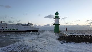 4K  Sturm und Sonnenaufgang an der Ostsee in Warnemünde  Januar 2019 [upl. by Meeka211]