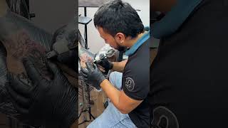 Acompáñame a restaurar este viejo tatuaje tattoo tattooartist athlete tatuaje tatuajemexicano [upl. by Vezza]